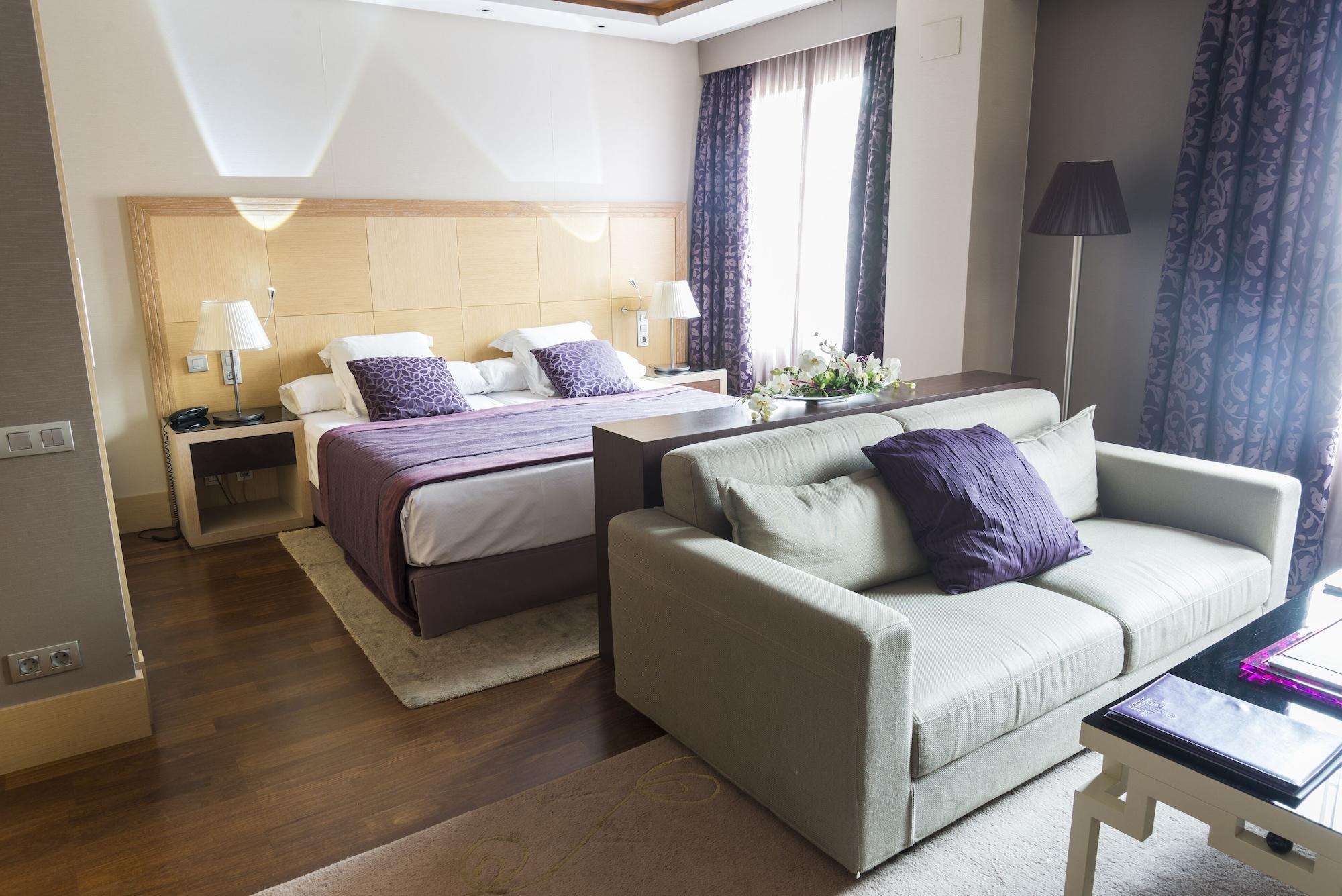 Nexus Suites&hotel Hotel