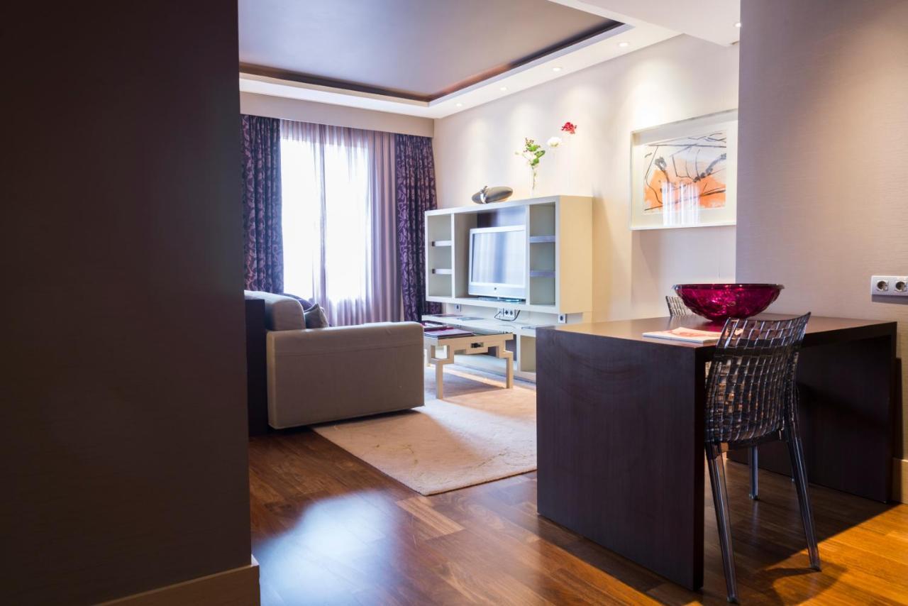 Nexus & Hotel 4*