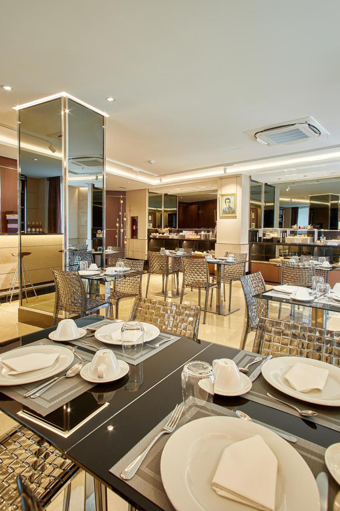 Hotel Nexus &